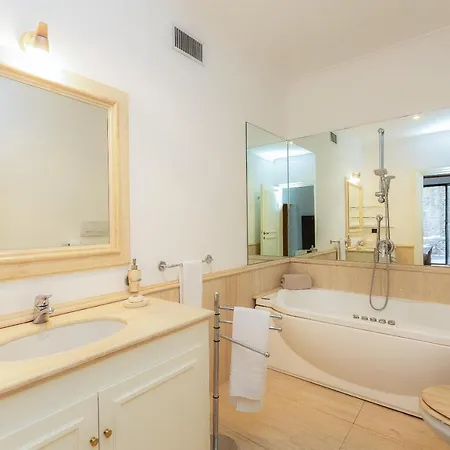 Amazing New Jewish Ghetto Apartment *